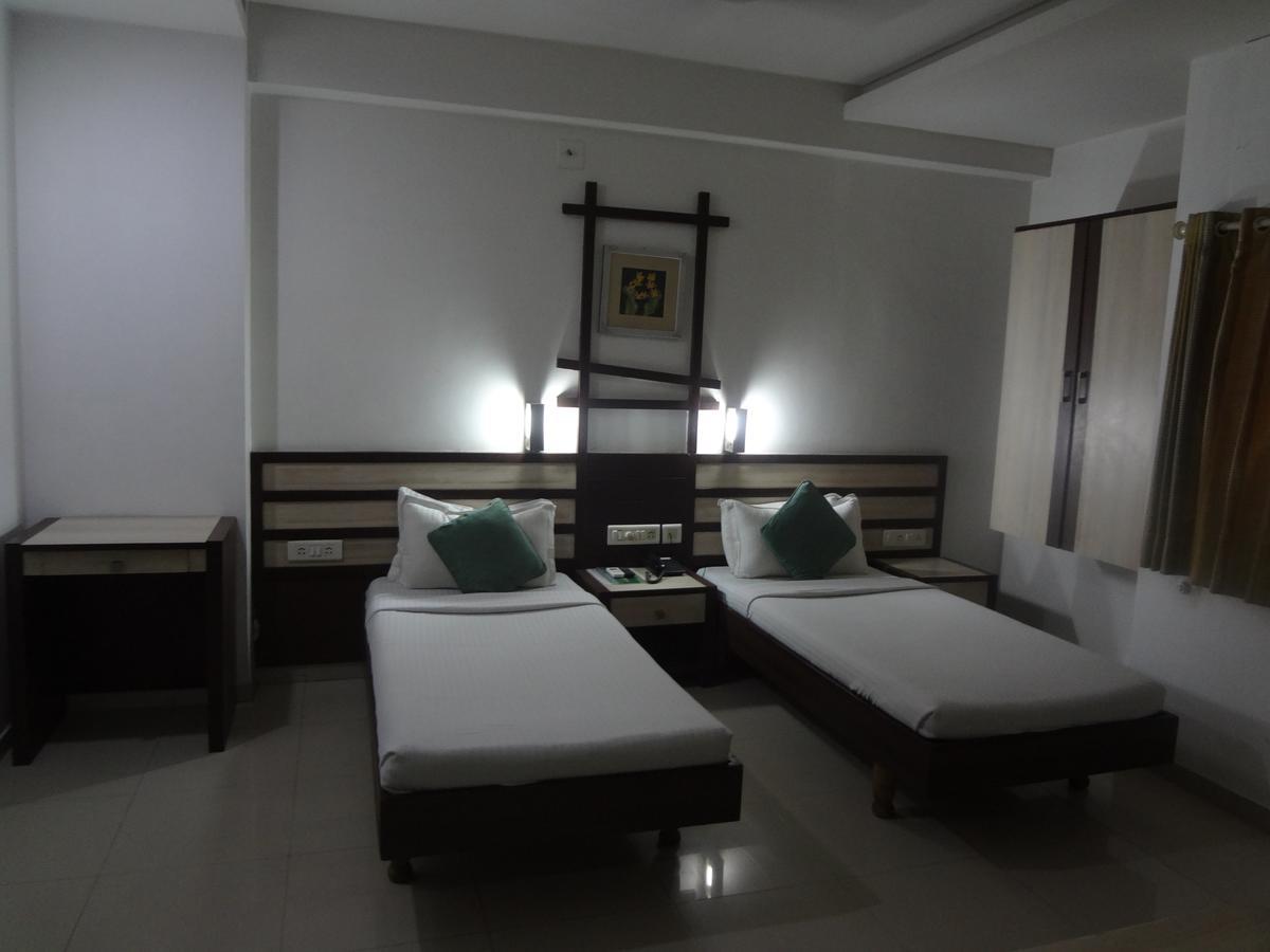 אחמדאבאד Hotel Airport Residency מראה חיצוני תמונה