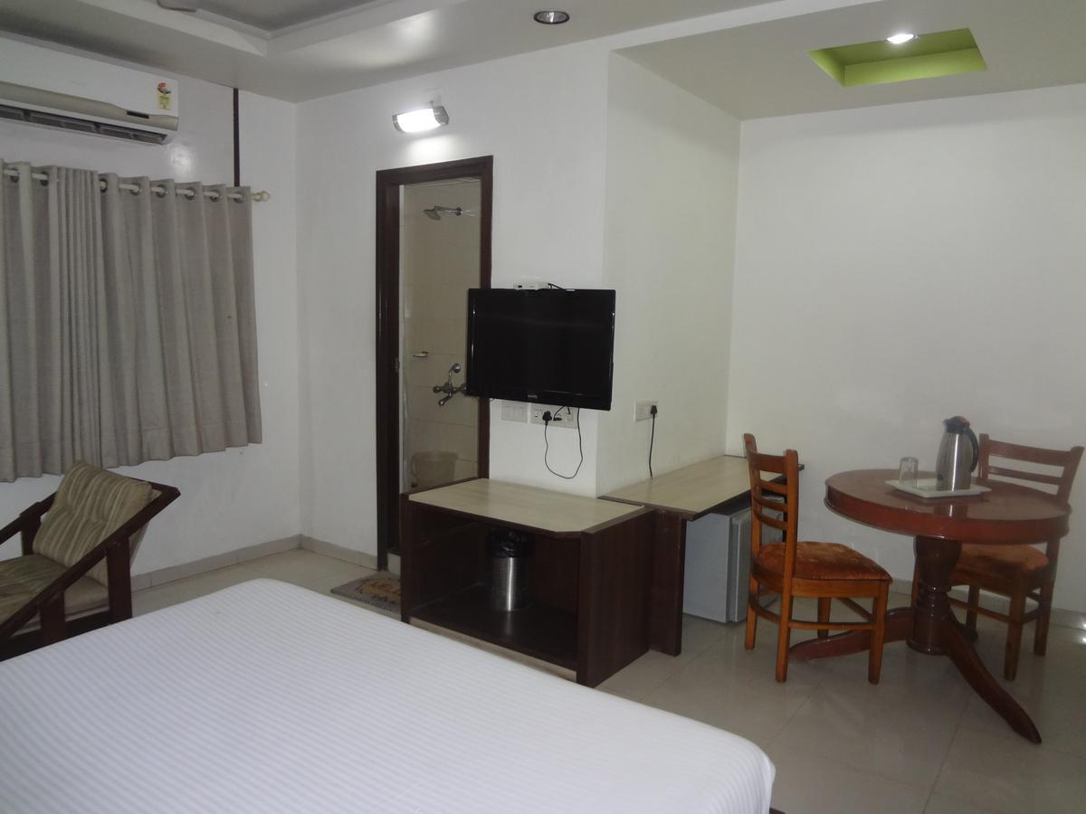 אחמדאבאד Hotel Airport Residency מראה חיצוני תמונה