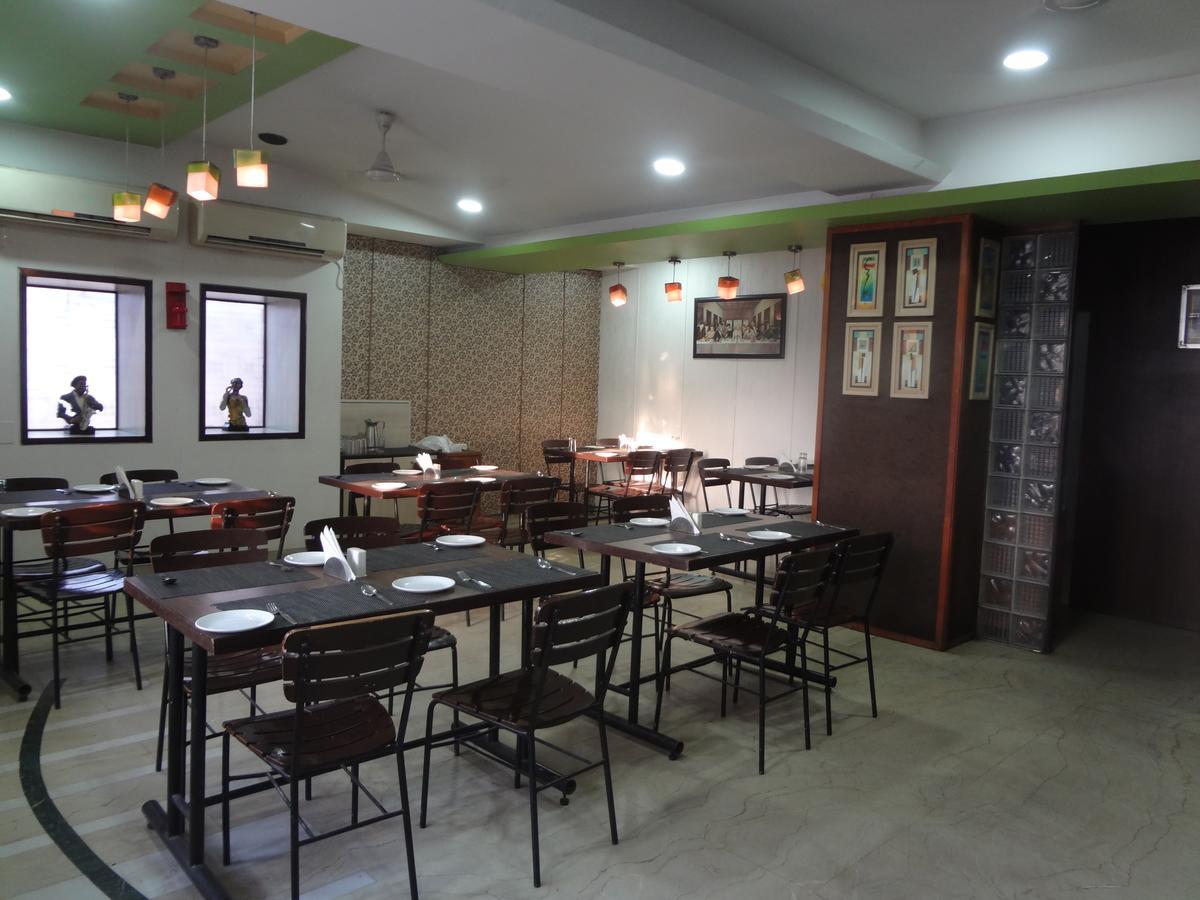אחמדאבאד Hotel Airport Residency מראה חיצוני תמונה