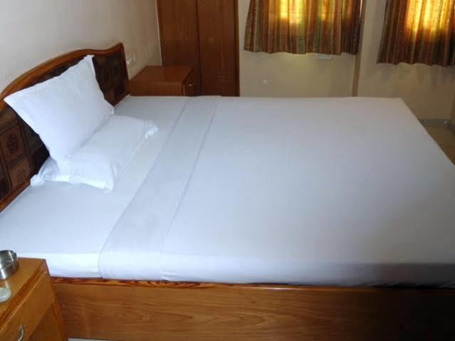 אחמדאבאד Hotel Airport Residency מראה חיצוני תמונה