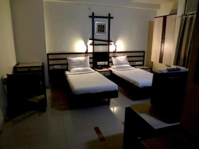 אחמדאבאד Hotel Airport Residency מראה חיצוני תמונה