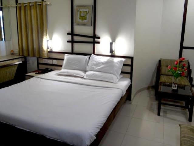 אחמדאבאד Hotel Airport Residency מראה חיצוני תמונה